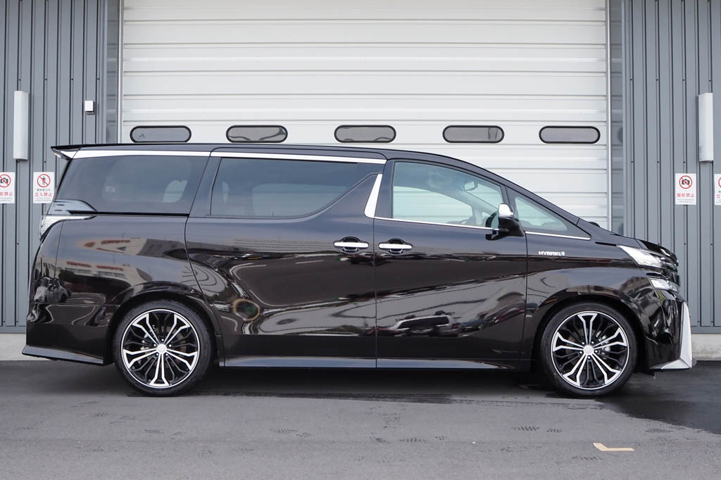 Toyota alphard ayh30w